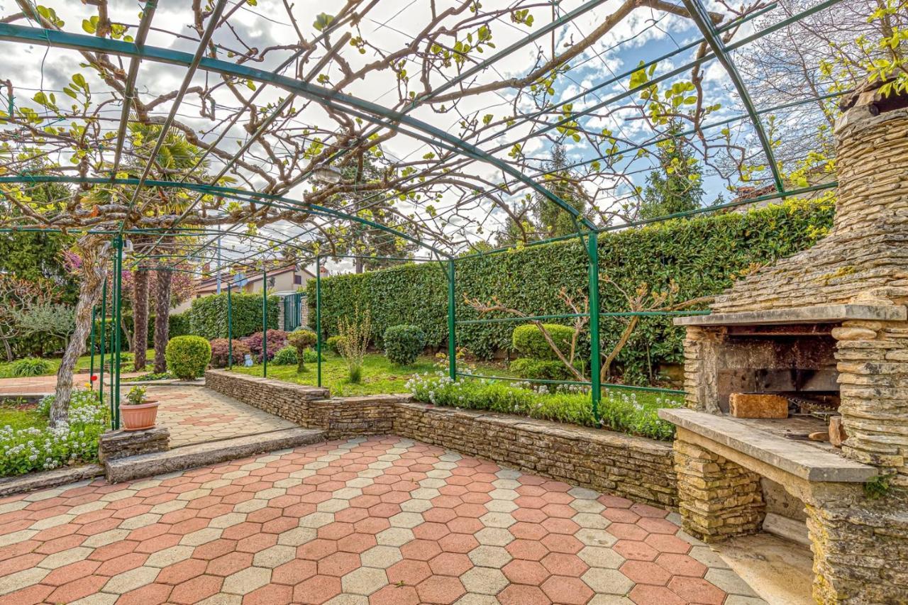 Apartment Flores Stari Pazin Exterior photo